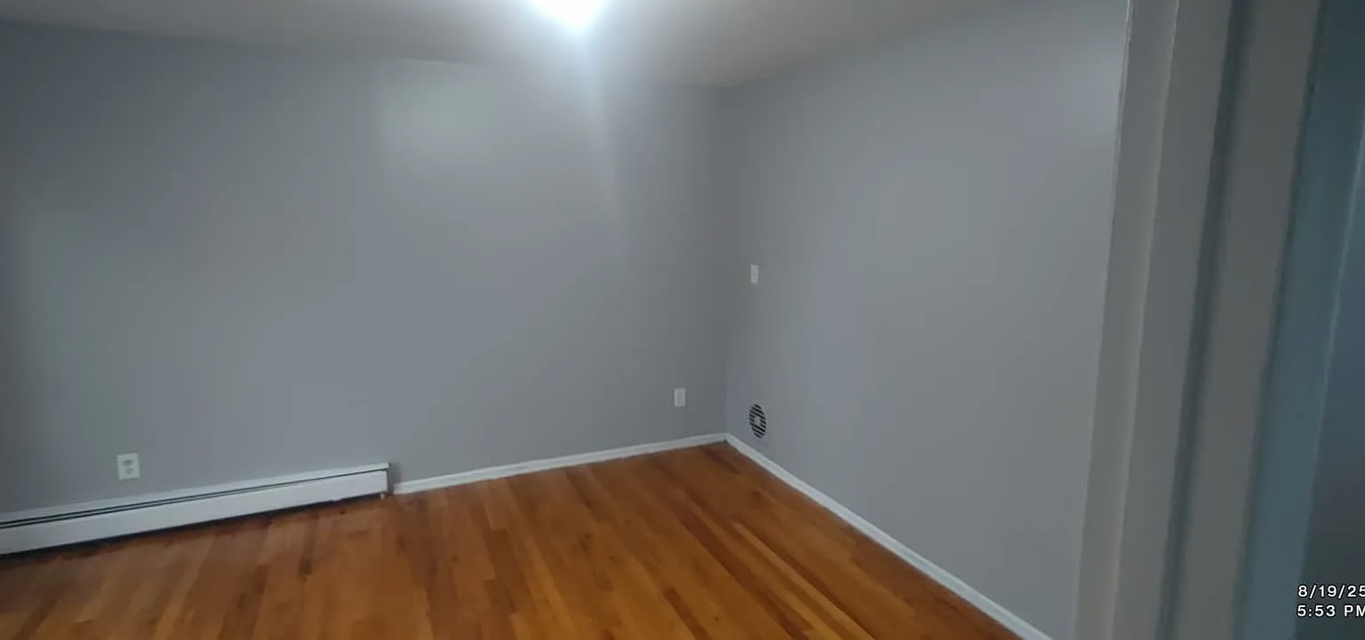 4856 Yarmouth Pl — Photo 2