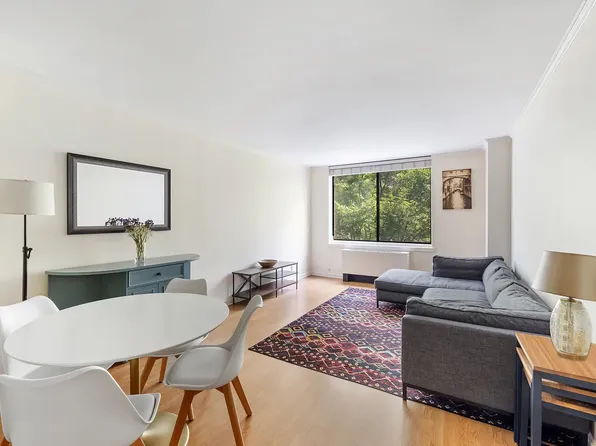 21 S End Ave APT 435, New York, NY 10280