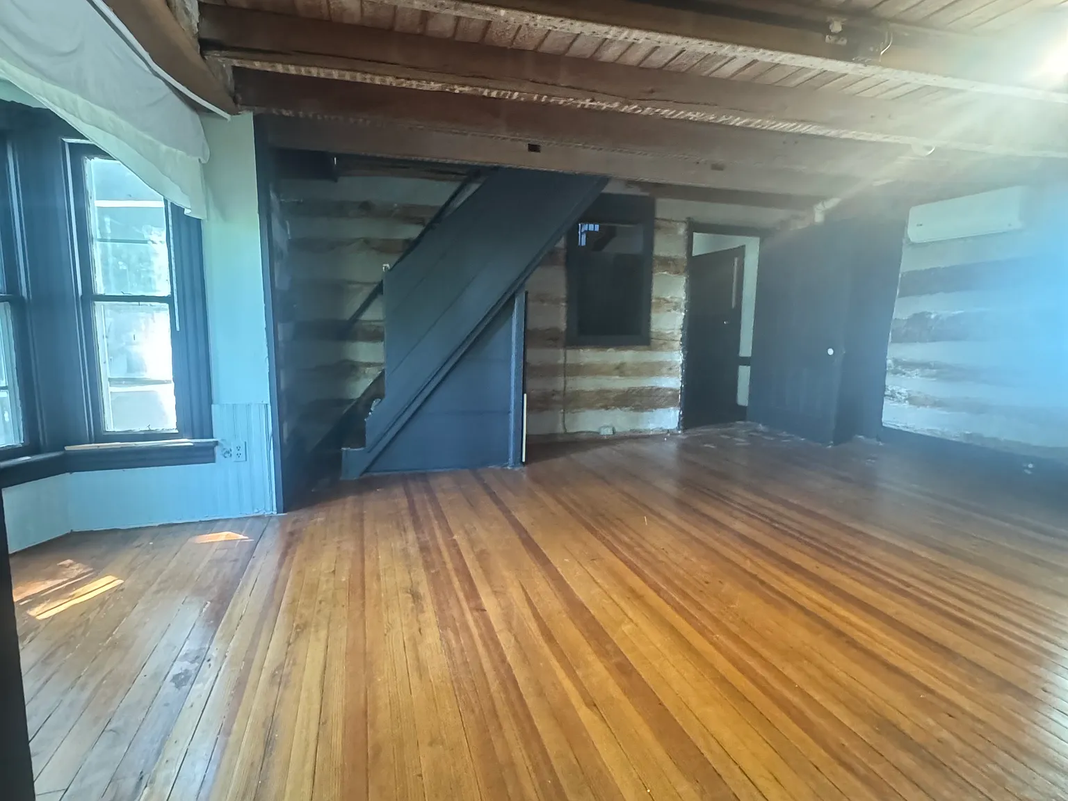 4 bed, 2852 sqft, $1,975 — Photo 3
