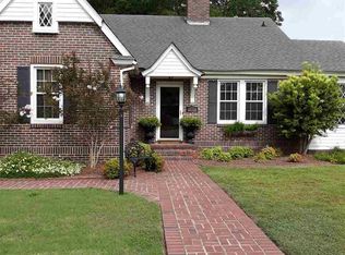 207 Hoole St, Darlington, SC 29532