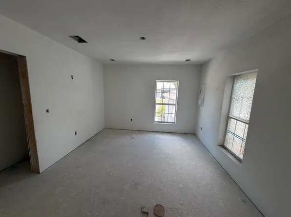 724 N 8th Ave, Durant, OK 74701
