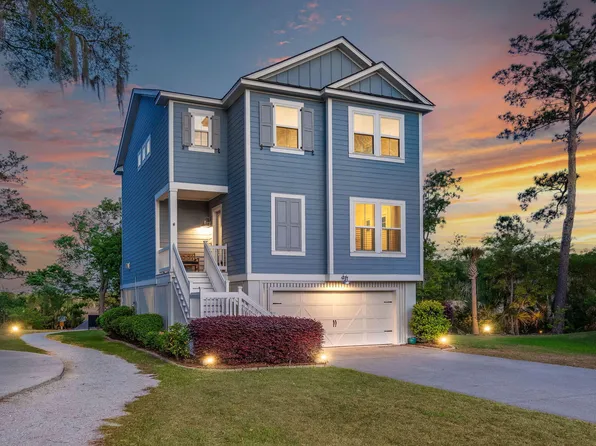 808 Forrest Dr, Daniel Island, SC 29492