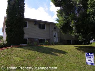 1711 Beebe Rd APT 4, Maplewood, MN 55109