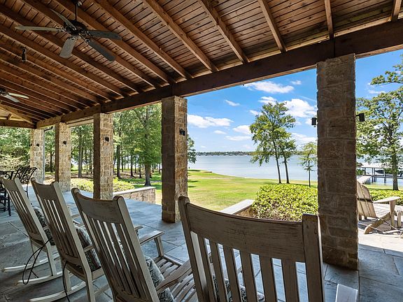 4th image of 19116 Peaceful Woods Dr