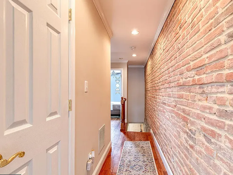 819 S Decker Ave — Photo 20