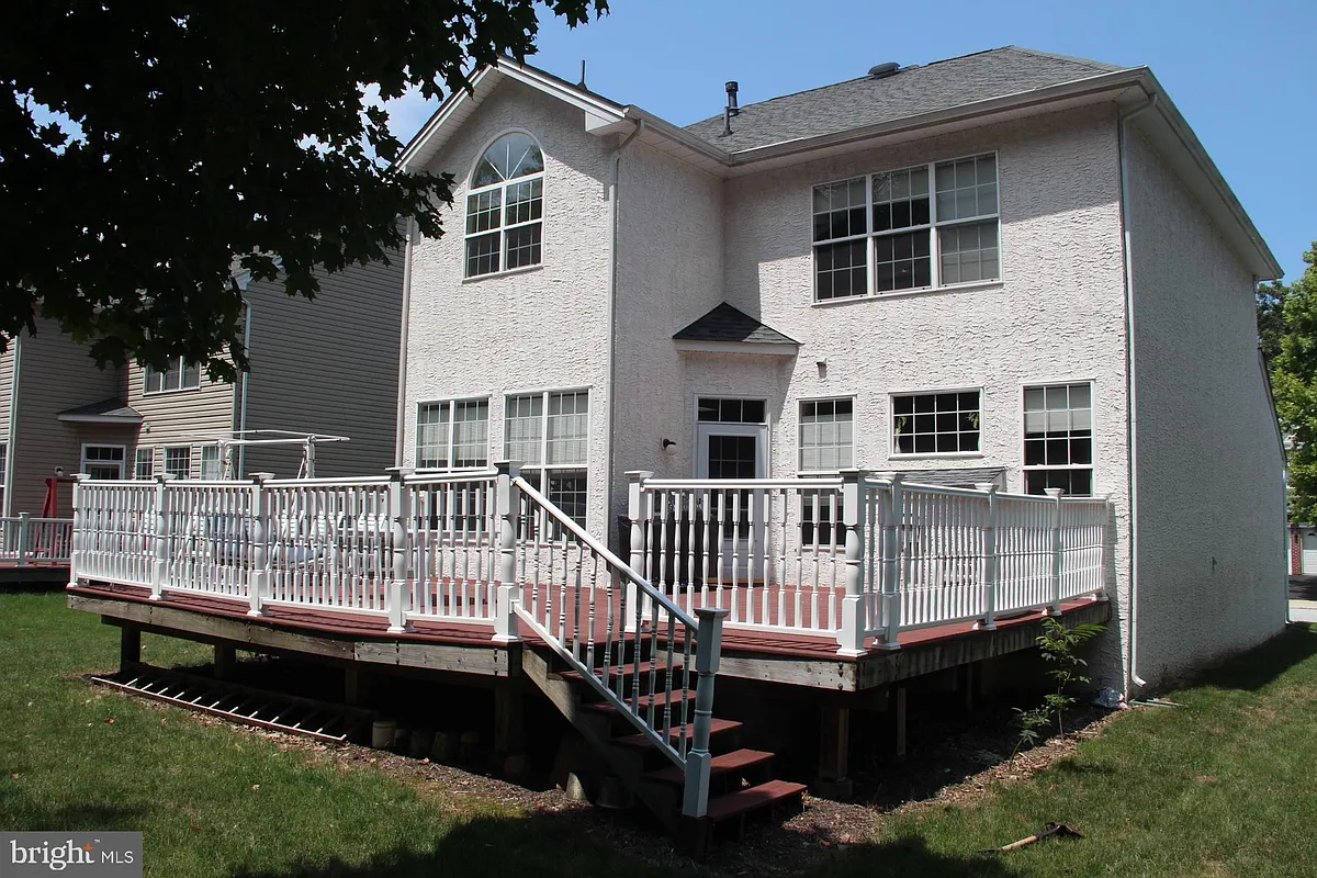 Building Photo - 134 Pendula Ct