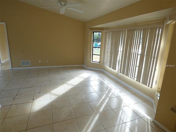 4th image of 23160 Allen Ave