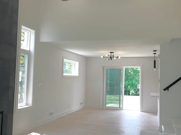 811 Burr Oaks Dr #1001 — Photo 2