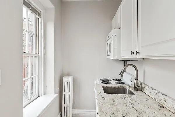 47 S Russell St #4 — Photo 11