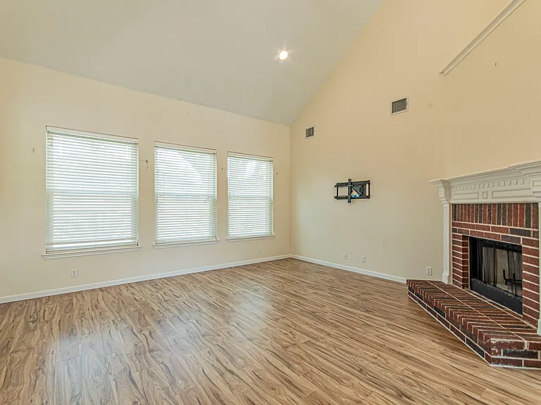 2208 Portwood Bend Cv — Photo 3