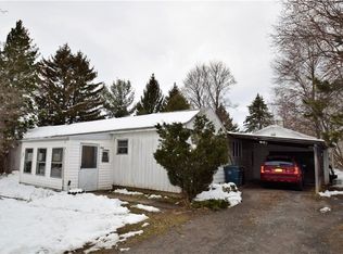 4186 Pine Tree Dr, Shortsville, NY 14548
