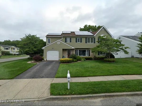 37 Tamarack Street, Howell, NJ 07731
