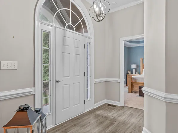 933 Elbridge Dr, Raleigh, NC 27603
