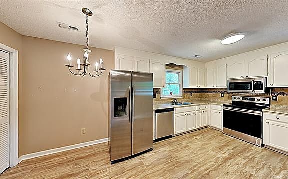 4th image of 110 Hickory Creek Dr