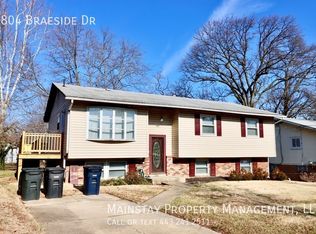 8804 Braeside Dr, Lanham, MD 20706