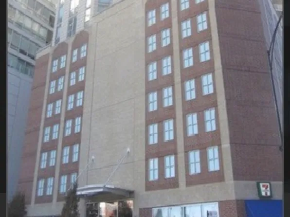 645 N Kingsbury St APT 907, Chicago, IL 60654