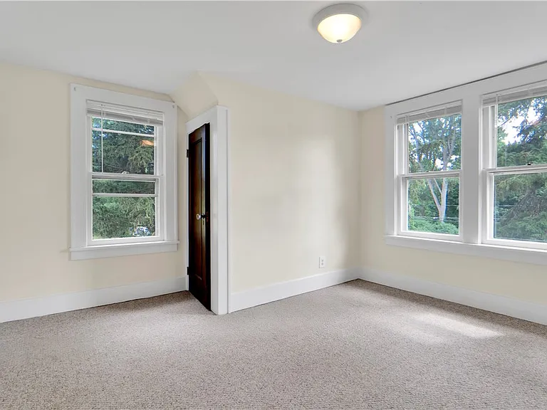 757 Five Mile Line Rd — Photo 22
