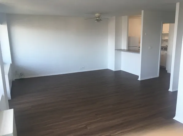 1255 N Sandburg Ter Unit 2108, Chicago, IL 60610
