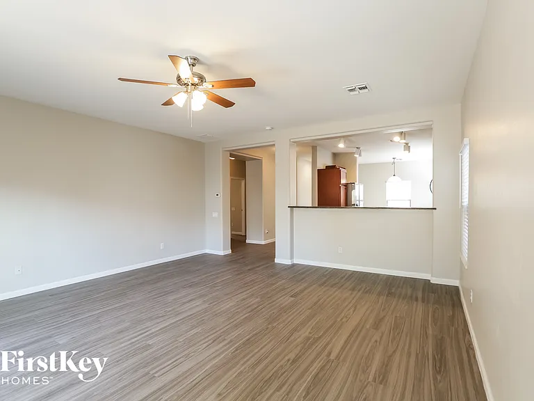 5229 W Shumway Farm Rd — Photo 5