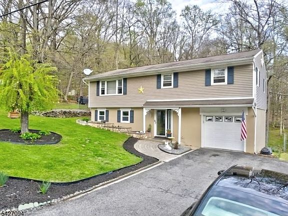 2nd image of 51 Lounsberry Hollow Rd