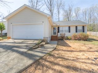107 Brookside Cir, Honea Path, SC 29654
