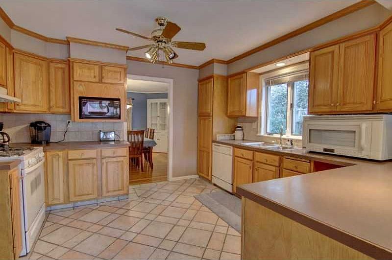 2nd image of 127 Betsey Williams Dr