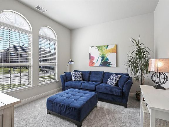 4th image of 1401 Devonshire Dr