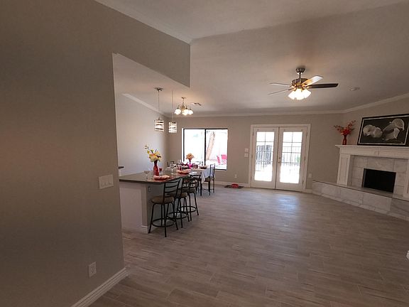 4th image of 119 W Villa Theresa Dr