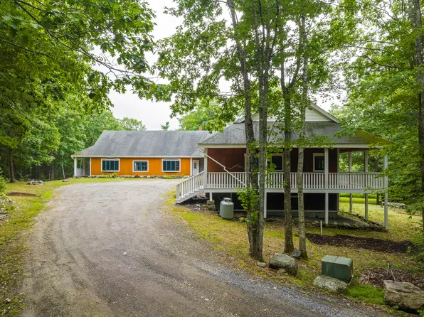 50 Briarwood Lane, Edgecomb, ME 04556