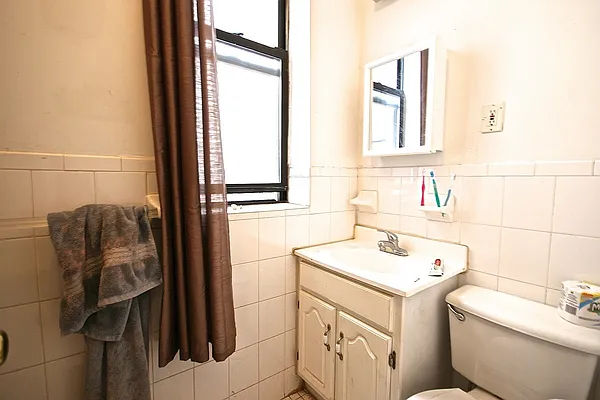 Rented by Rental Solutions Inc | media 13