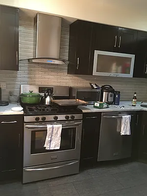 Rented by Amorelli Realty | media 18