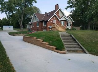 3121 Pickett Rd, Saint Joseph, MO 64503