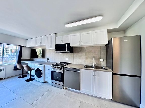 4th image of 1540 Haro St #101