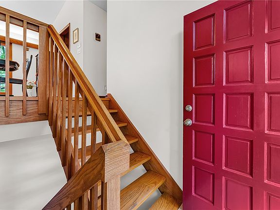 4th image of 1000 E Oaks Manor Dr