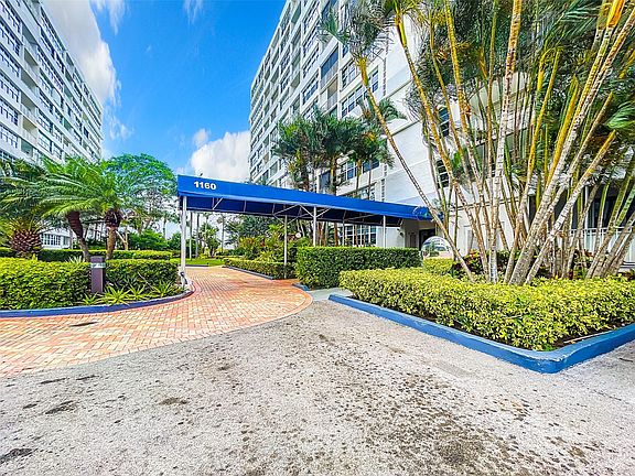 3rd image of 1160 N Federal Highway #224