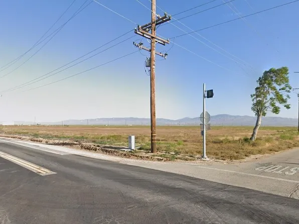 111th St W #W, Lancaster, CA 93536