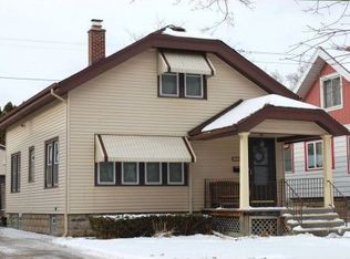 2011 S 82nd St, West Allis, WI 53219