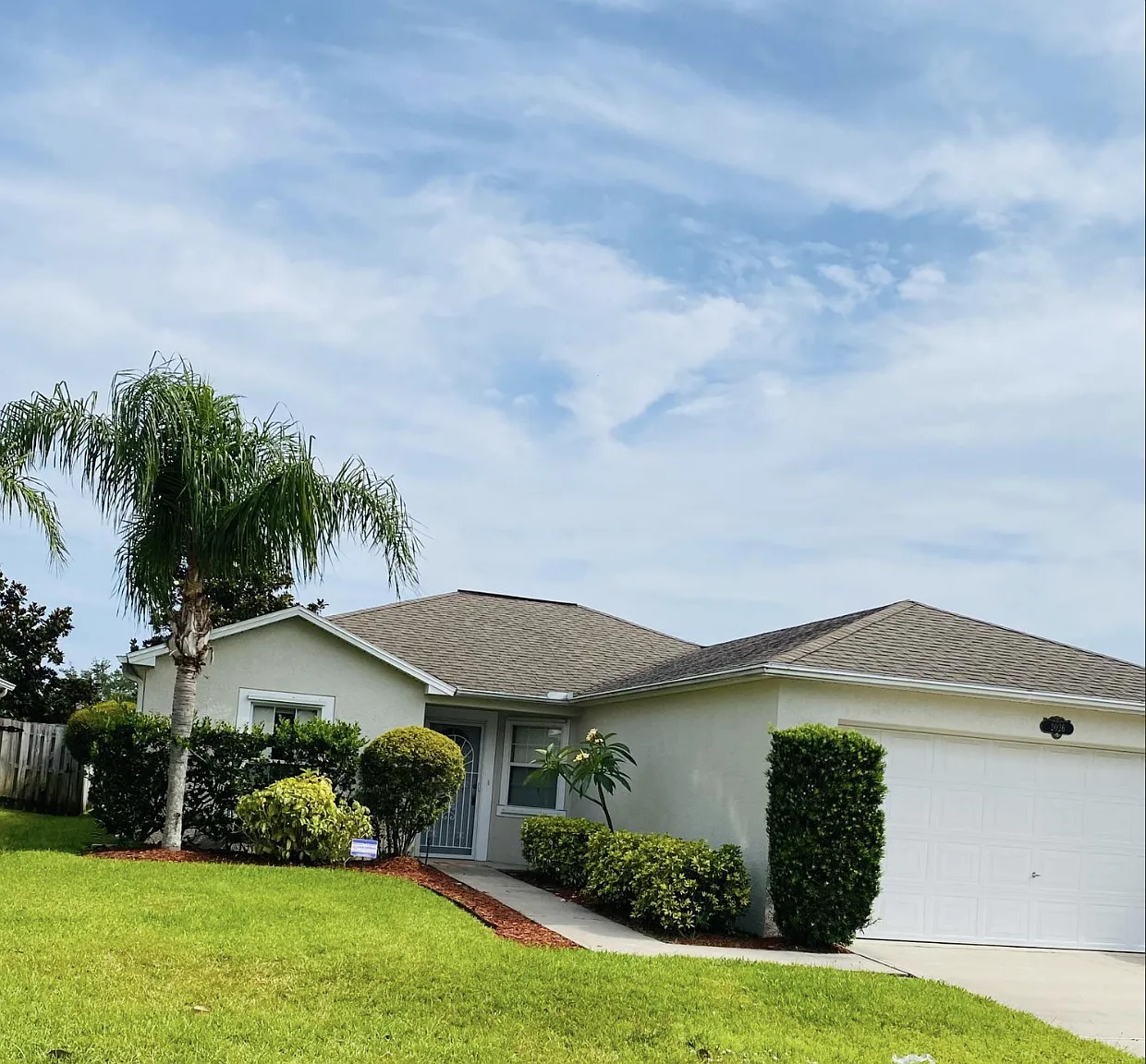 3 bed, 2.0 bath, 1261 sqft, $2,150 — Photo 1