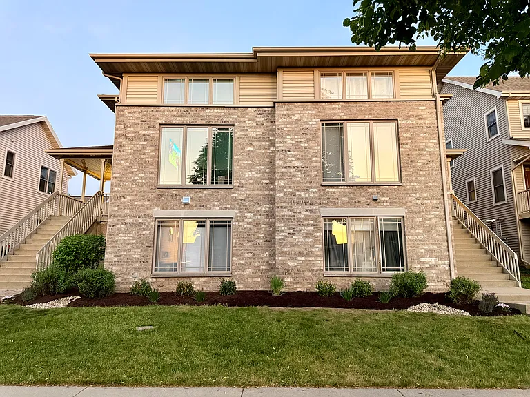 8130 Broadmoor St — Photo 9