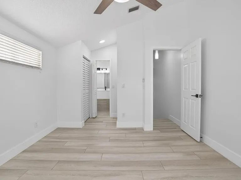 5230 Woodruff Ln — Photo 23