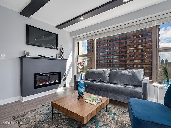 4th image of 2970 N Lake Shore Dr APT 11F