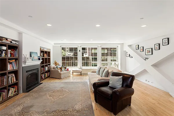 Rented by Douglas Elliman | media 14