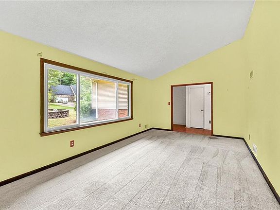 5th image of 2145 Datona Dr SW