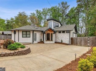 6592 Gaines Ferry Rd, Flowery Branch, GA 30542