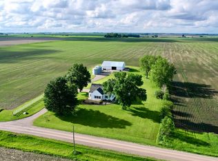 517 320th Ave, Grinnell, IA 50112