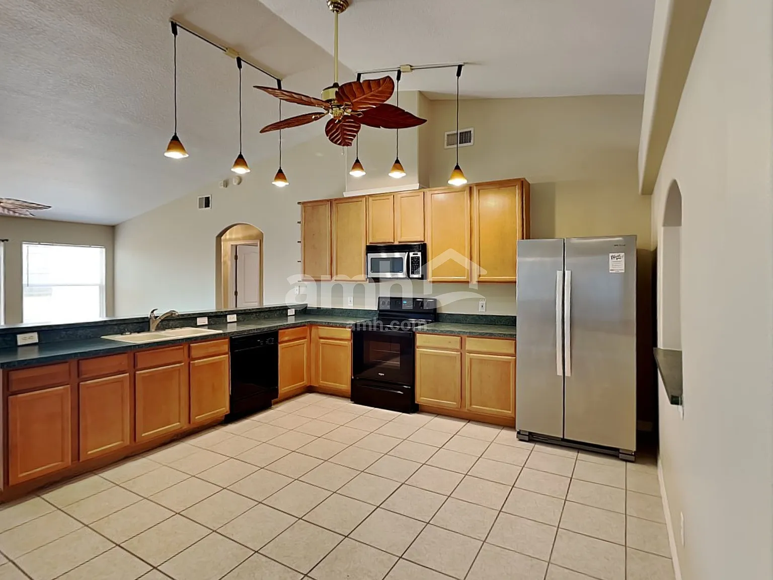 4 bed, 2.0 bath, 2095 sqft, $2,695 — Photo 4