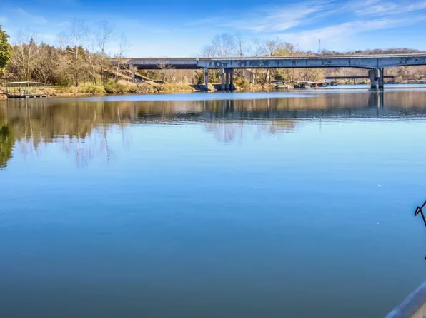 120 Wilshire Drive Unit 17, Hollister, MO 65672