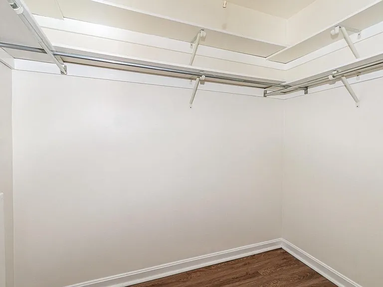6280 Spring Knoll Dr — Photo 16