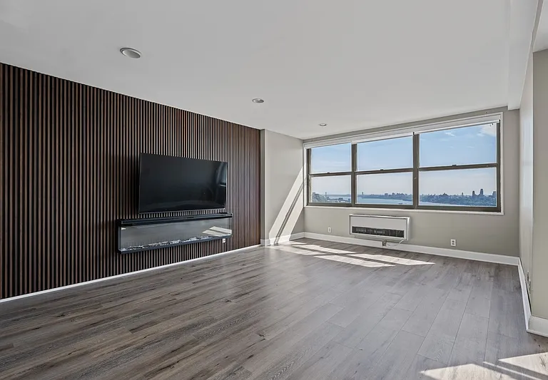 7004 John F Kennedy Blvd E #1-42C — Photo 3
