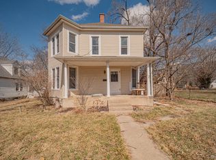 307 E Douglas St, Macon, MO 63552